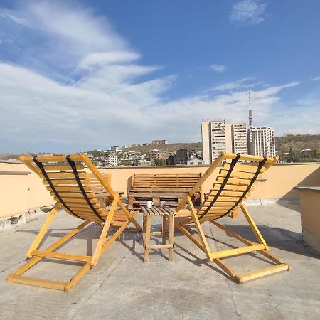 Hotelise I Bells-Of-Ireland Apartment Jerevan Buitenkant foto