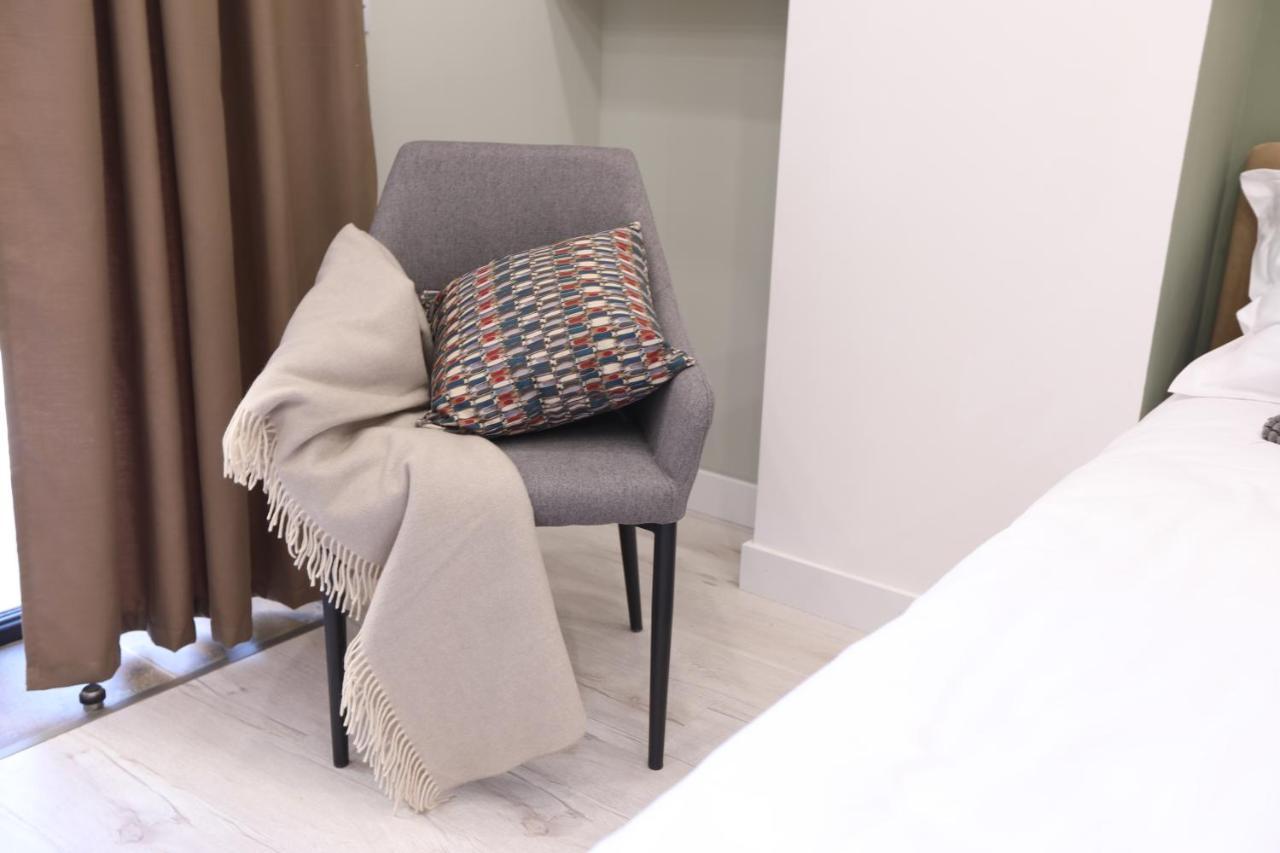 Hotelise I Bells-Of-Ireland Apartment Jerevan Buitenkant foto