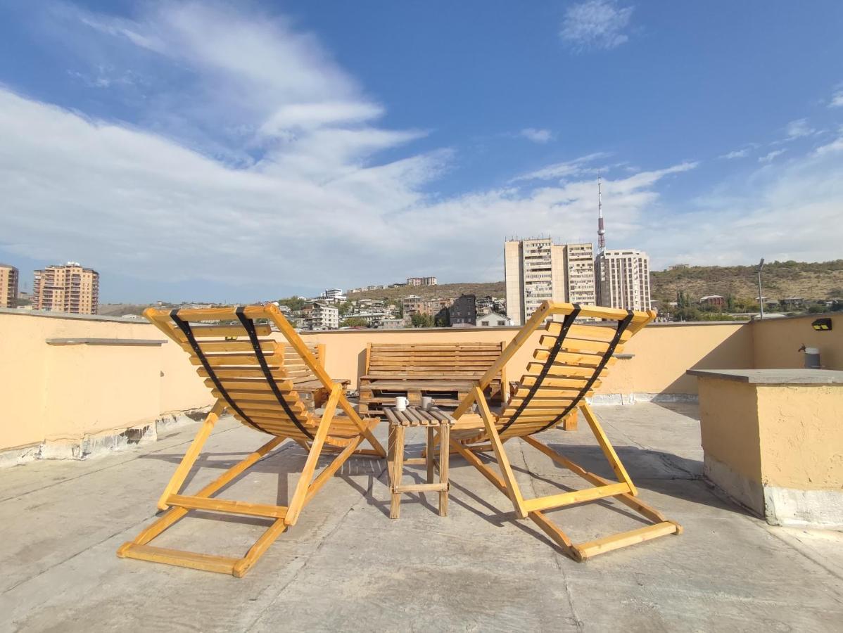 Hotelise I Bells-Of-Ireland Apartment Jerevan Buitenkant foto