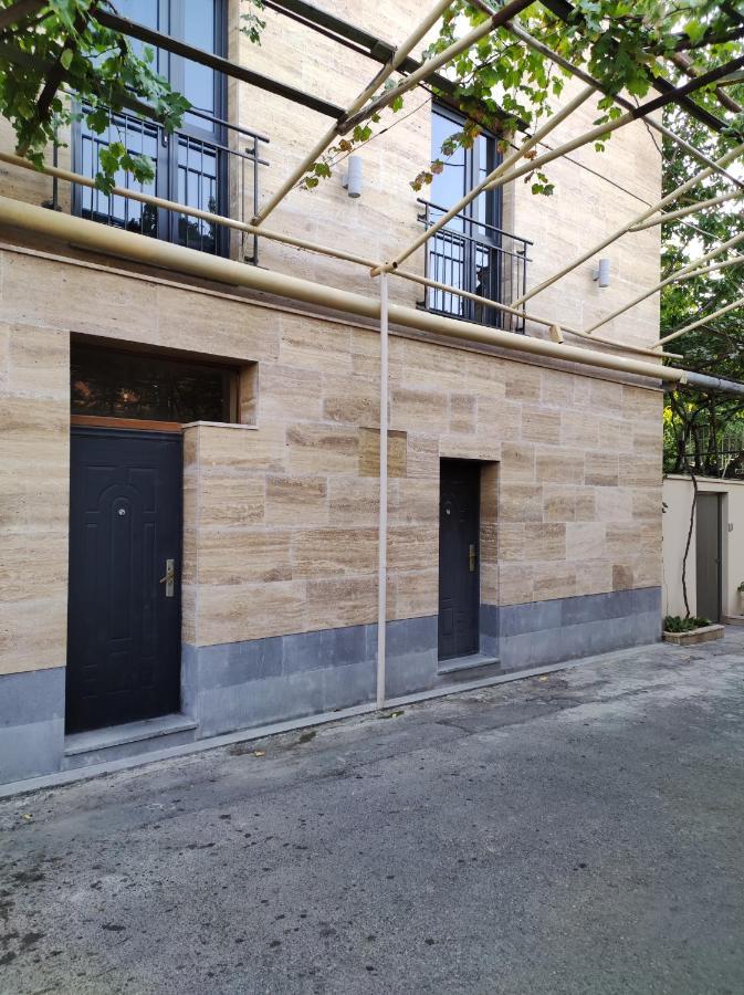 Hotelise I Bells-Of-Ireland Apartment Jerevan Buitenkant foto